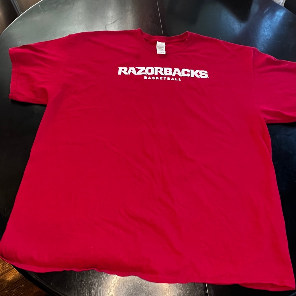 Arkansas basketball T shirt. Mens xxL